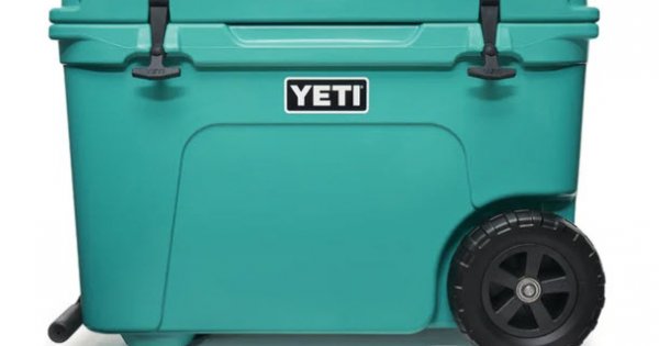  YETI Tundra Haul Portable Wheeled Cooler, Aquifer Blue :  Sports & Outdoors